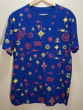 Marvel Captain Men's Large Short Sleeve Shirt Royal Blue Print Disney Avengers